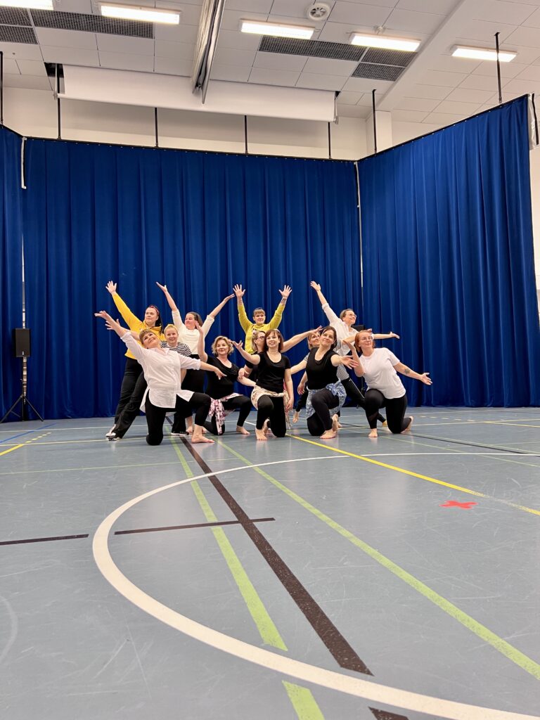 Dance +15v